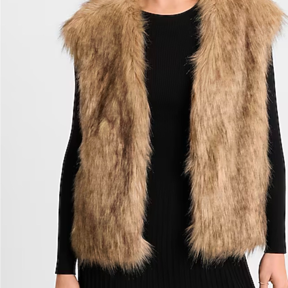 Sebby Collection Faux Fur and Knitted Vest